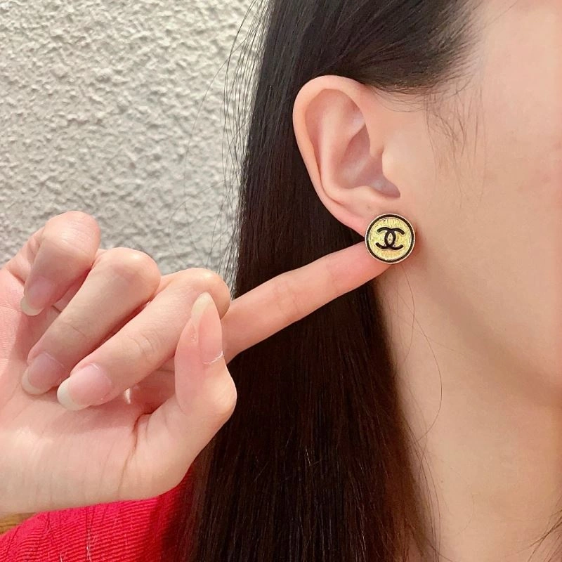 Sporty Chanel Earrings 229673