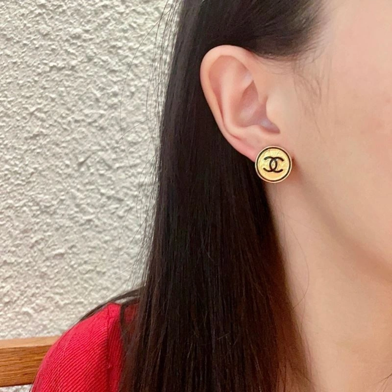 Sporty Chanel Earrings 229673