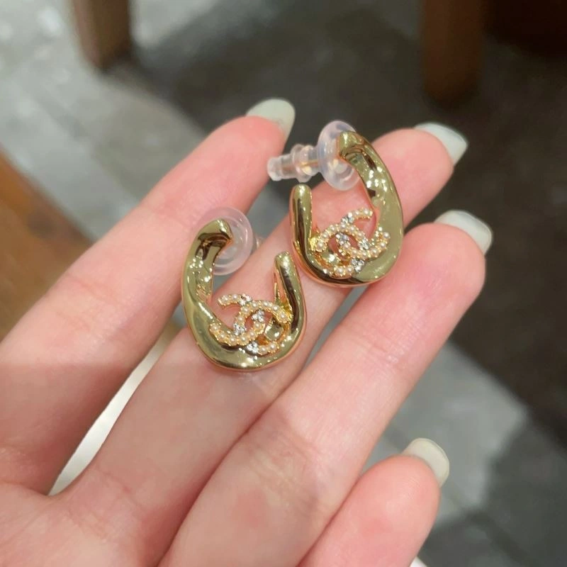 Popular Chanel Earrings 229743