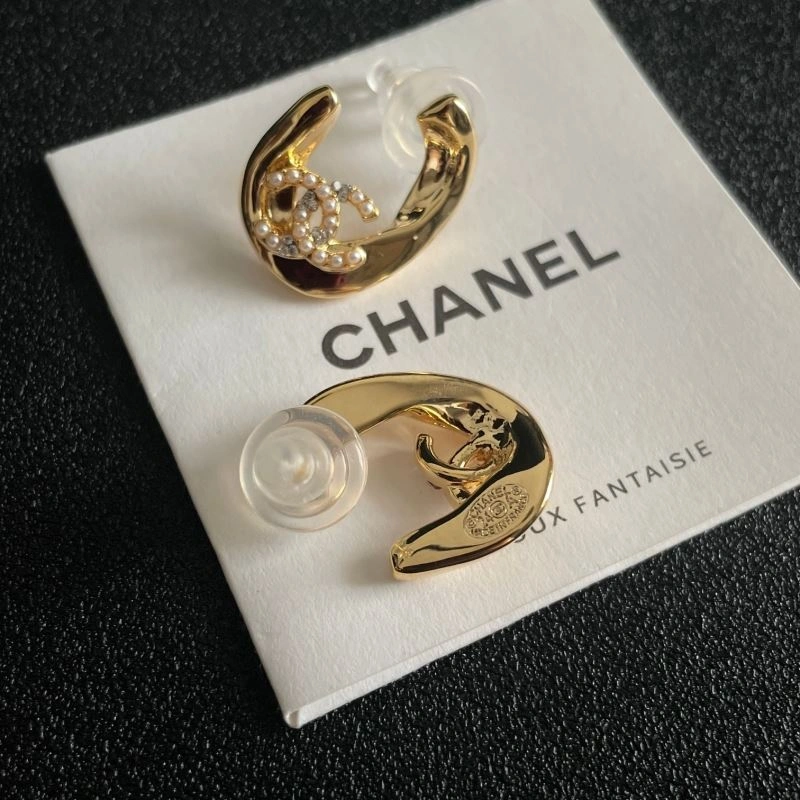 Popular Chanel Earrings 229743