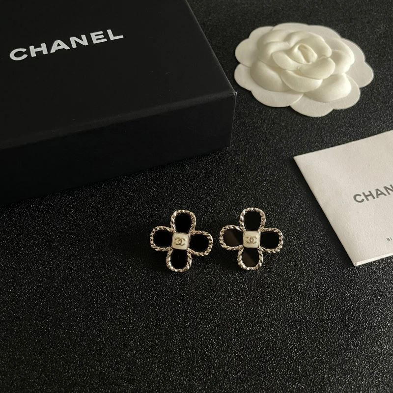 Chanel Earrings Sporty 229665