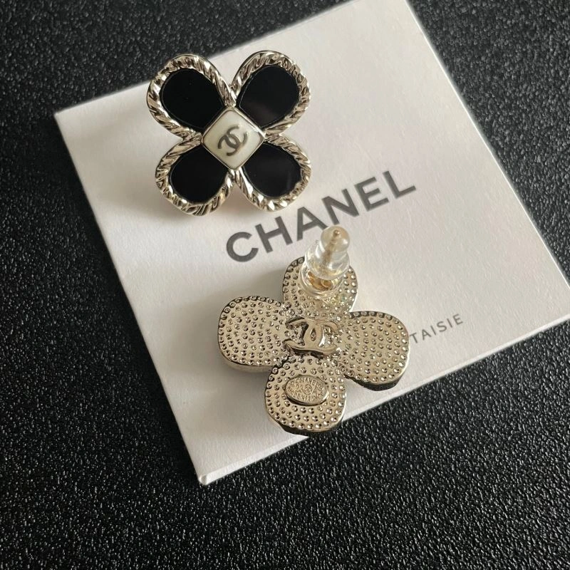 Chanel Earrings Sporty 229665