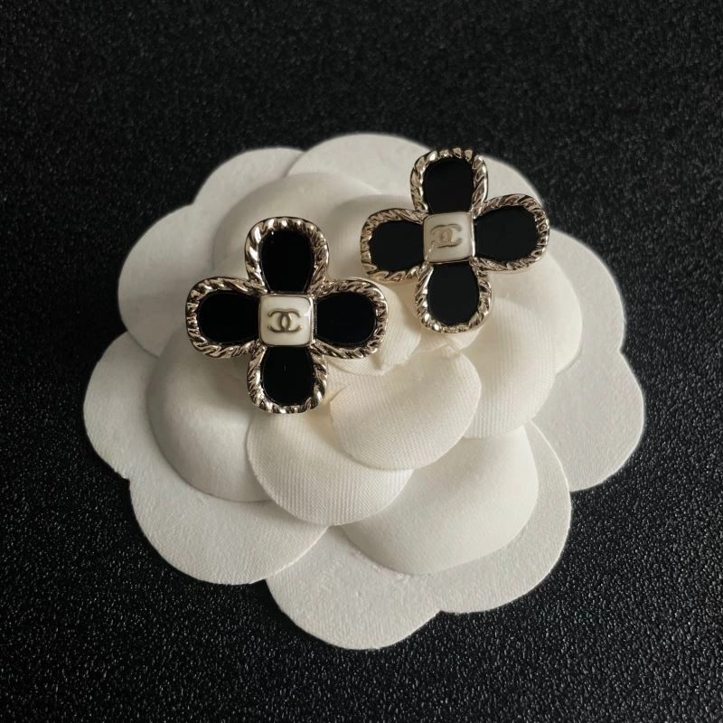 Chanel Earrings Sporty 229665