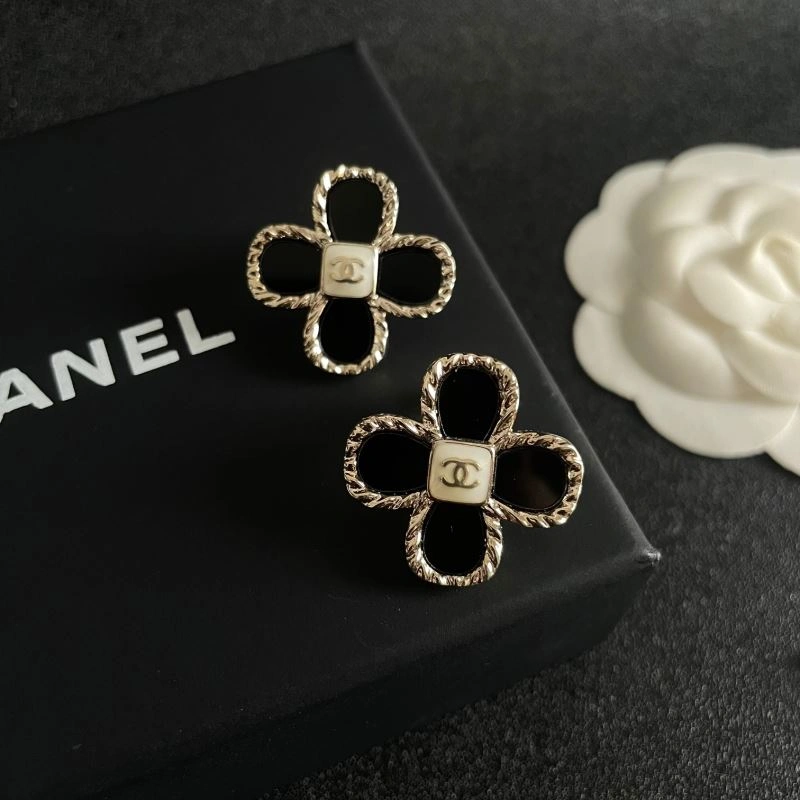 Chanel Earrings Sporty 229665