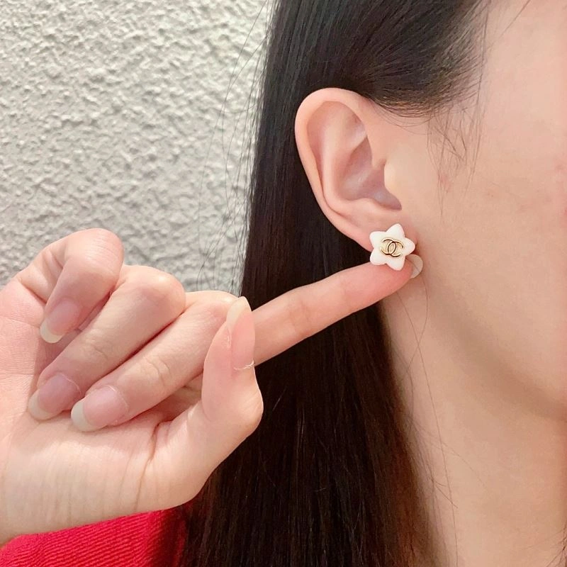 Effortless Chanel Earrings 229655