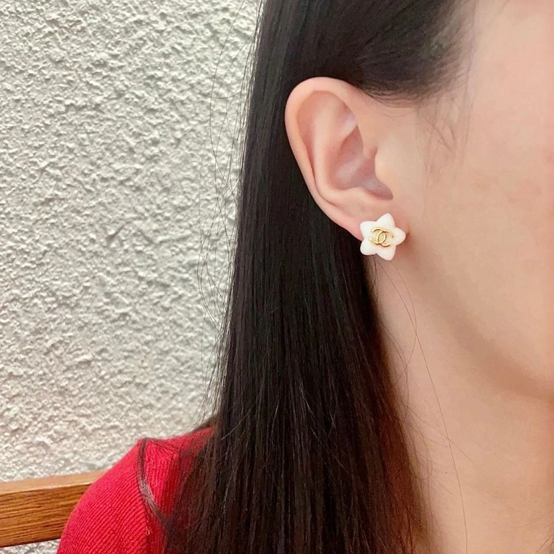 Effortless Chanel Earrings 229655