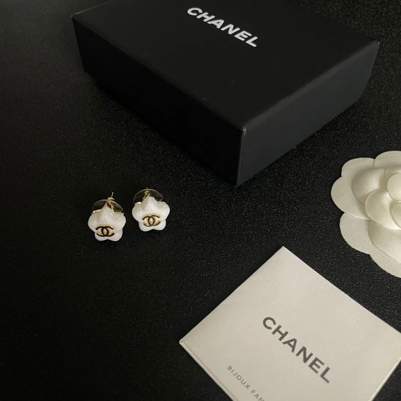Effortless Chanel Earrings 229655
