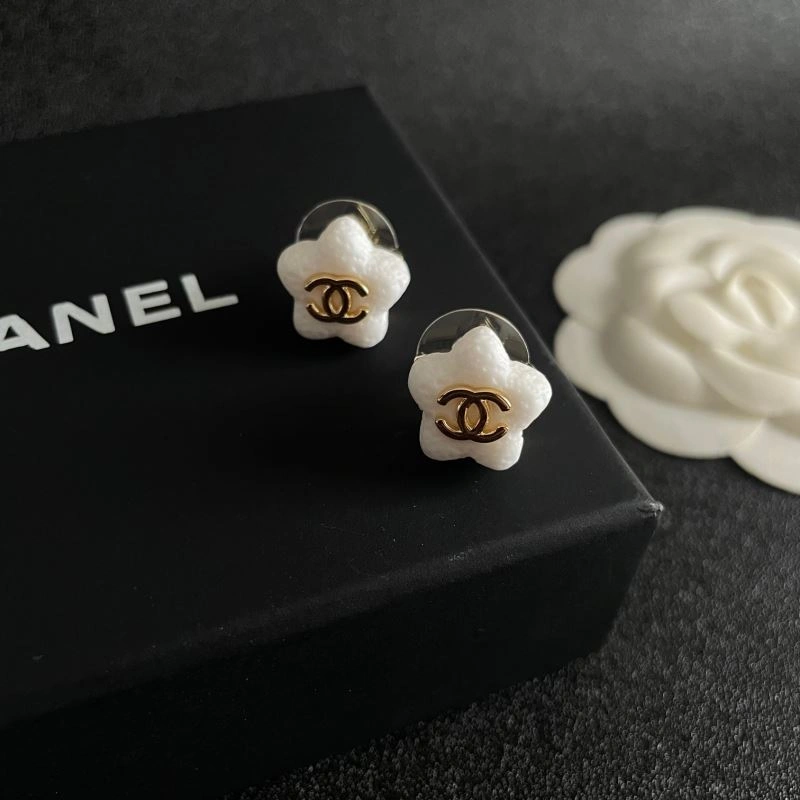 Effortless Chanel Earrings 229655