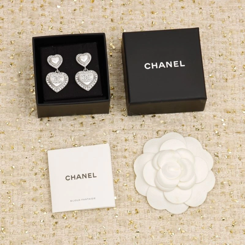 Sleek Chanel Earrings 229650