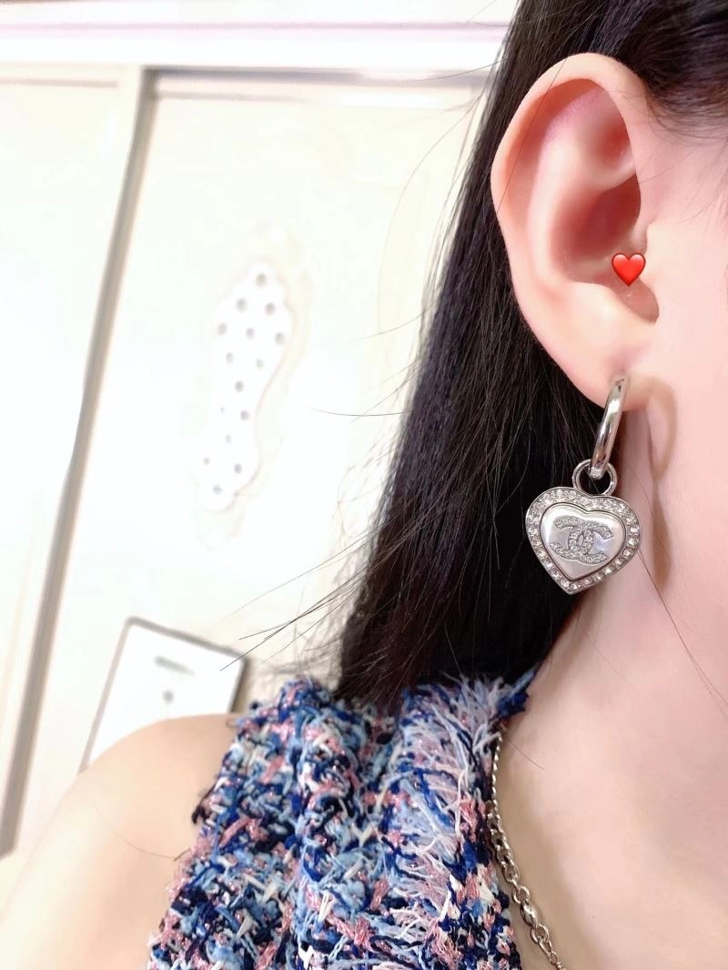 Compact Chanel Earrings 229697