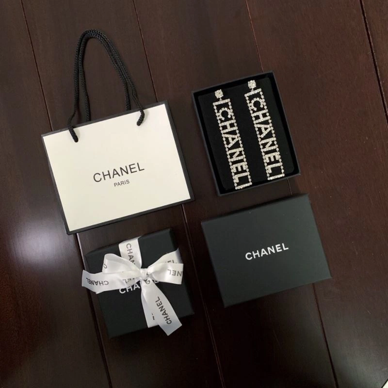 Popular Chanel Earrings 229651