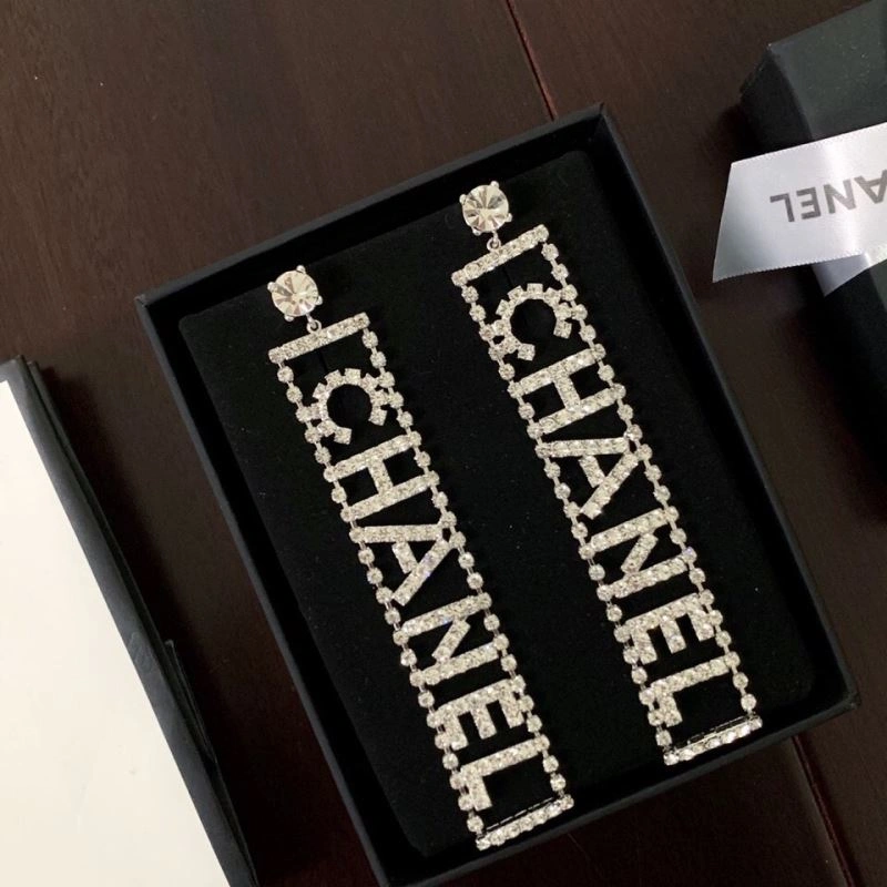 Popular Chanel Earrings 229651