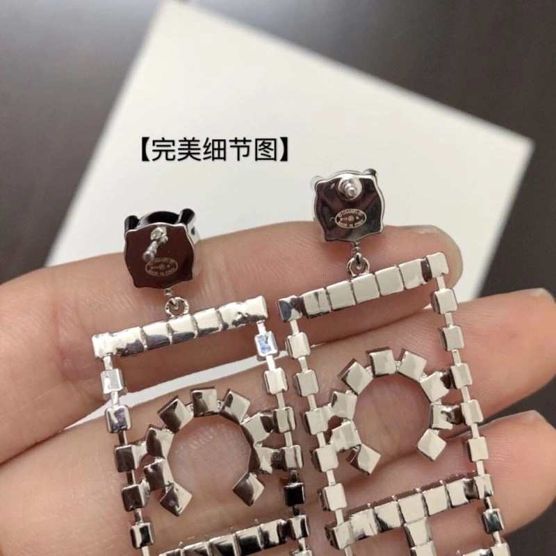 Popular Chanel Earrings 229651