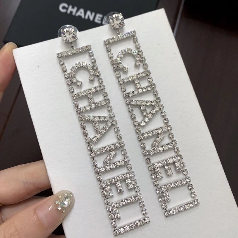Popular Chanel Earrings 229651