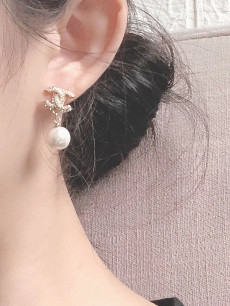 Attractive Chanel Earrings 229137