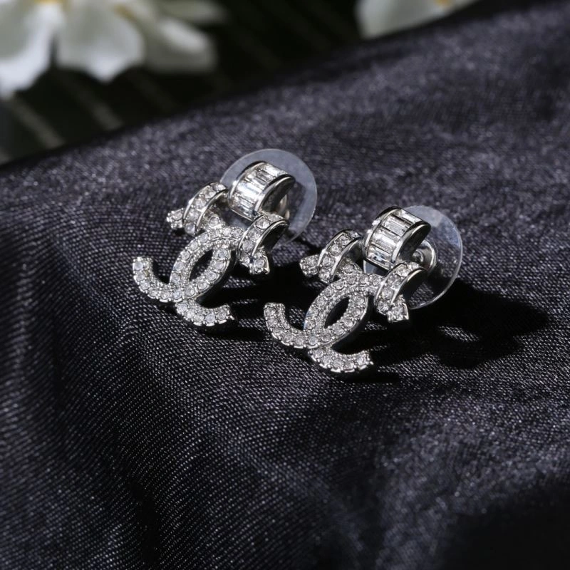 RelaxedFit Chanel Earrings 229133