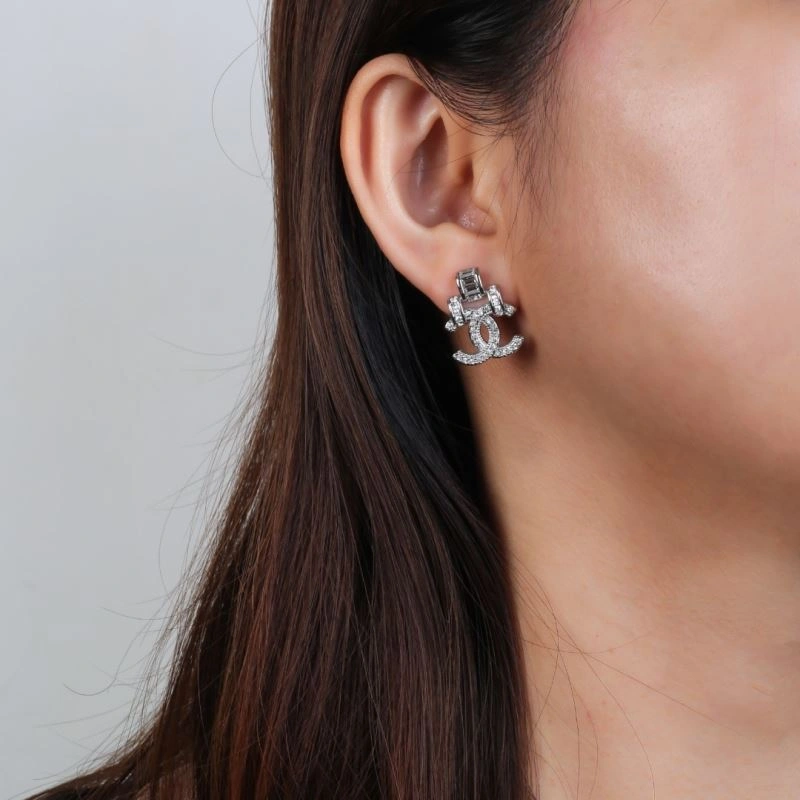 RelaxedFit Chanel Earrings 229133