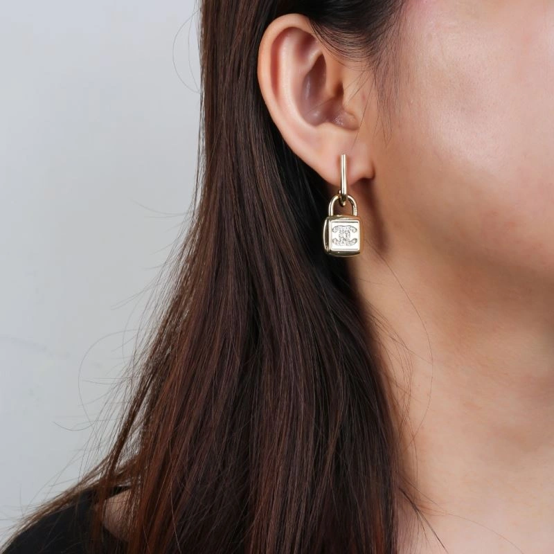 Chanel Earrings FashionForward 229147