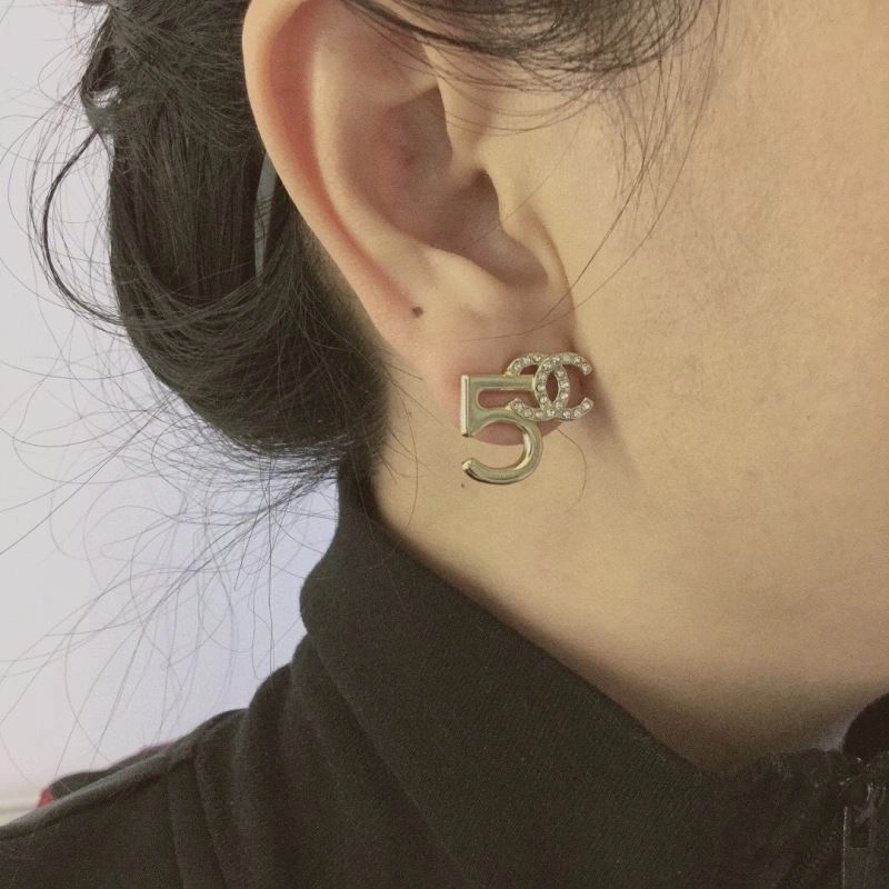 Chanel Earrings Durable 229118