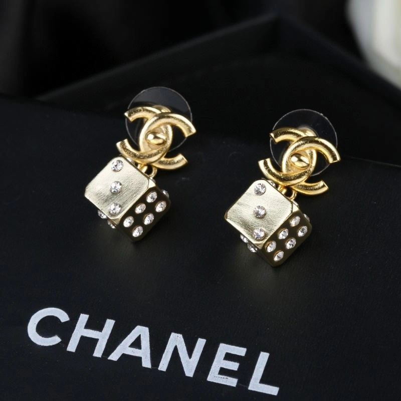 Chanel Earrings Practical 229130