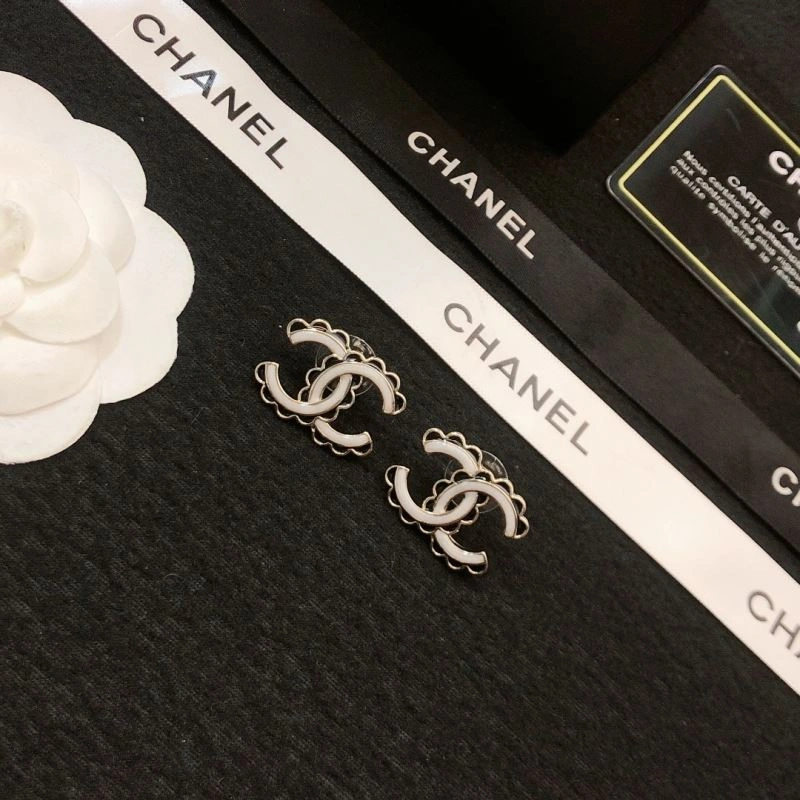 Chanel Earrings Durable 229099