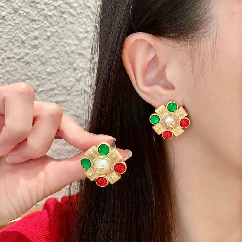 Chic Chanel Earrings 229134