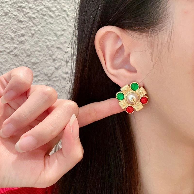 Chic Chanel Earrings 229134