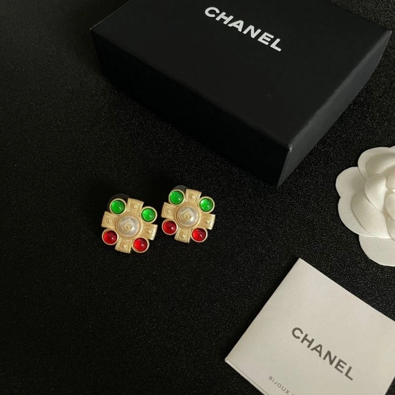 Chic Chanel Earrings 229134