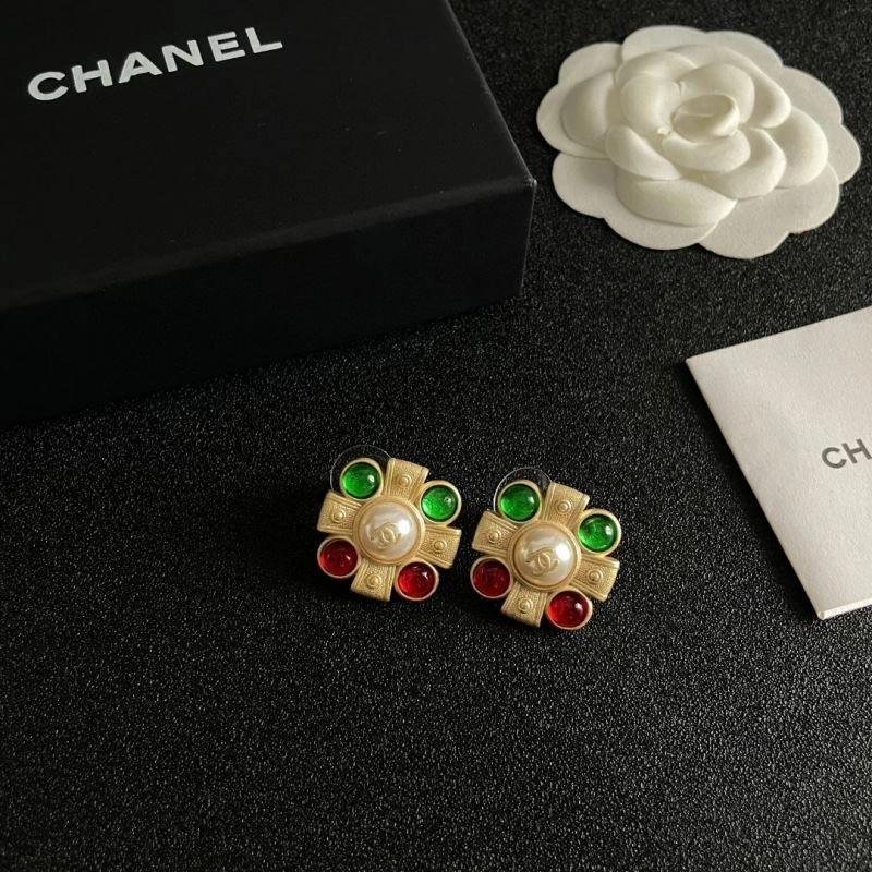 Chic Chanel Earrings 229134