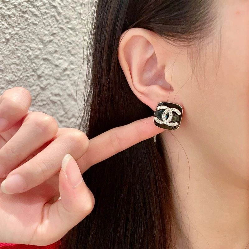 Resilient Chanel Earrings 229116