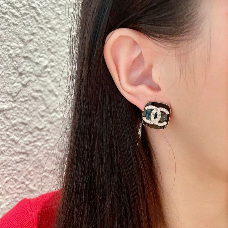 Resilient Chanel Earrings 229116