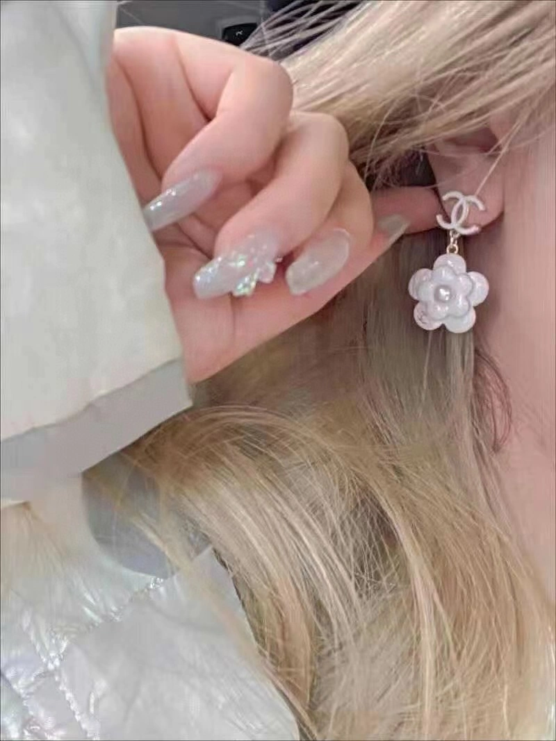 Chanel Earrings Popular 229136