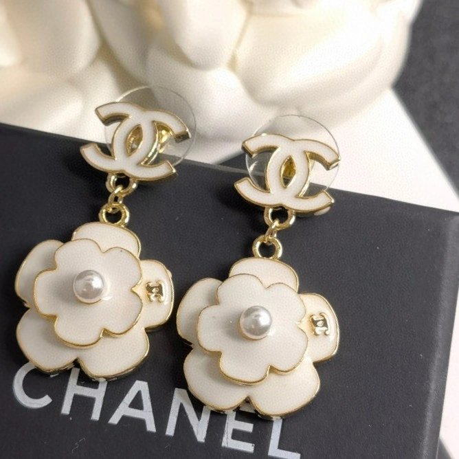 Chanel Earrings Popular 229136