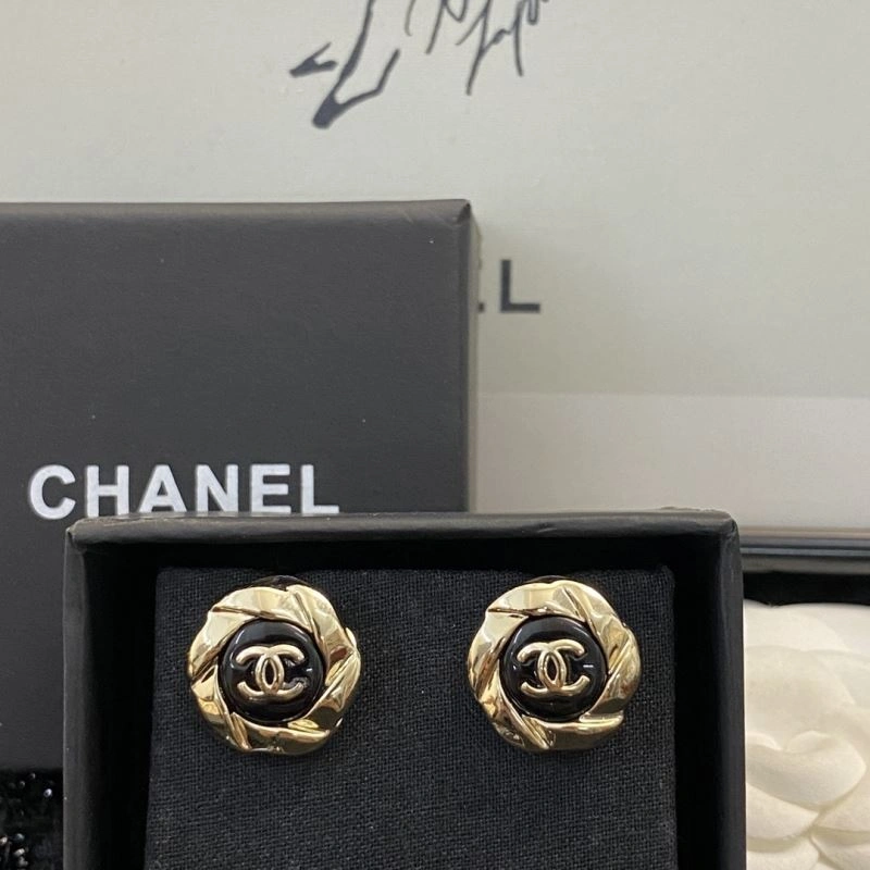Chanel Earrings Sophisticated 229105