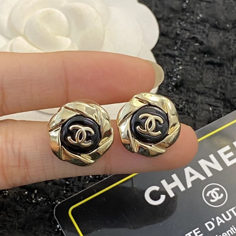 Chanel Earrings Sophisticated 229105