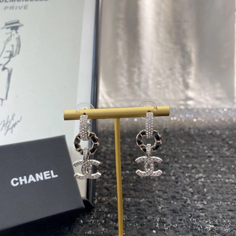 Chanel Earrings MoistureWicking 229086