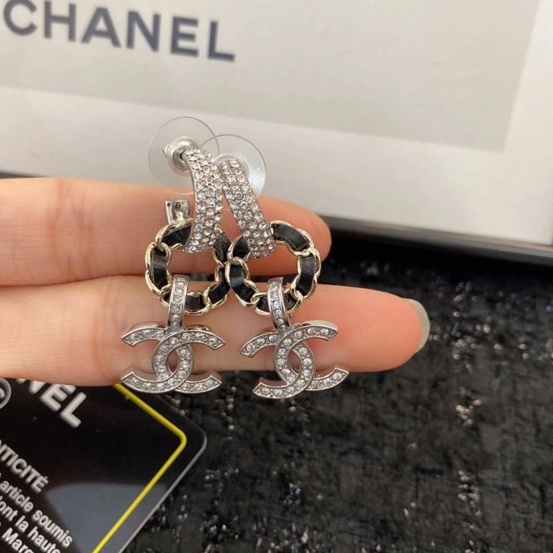Chanel Earrings MoistureWicking 229086