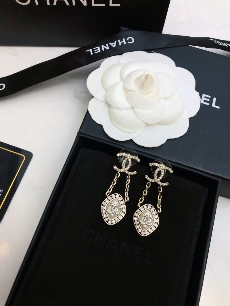 Supportive Chanel Earrings 229114