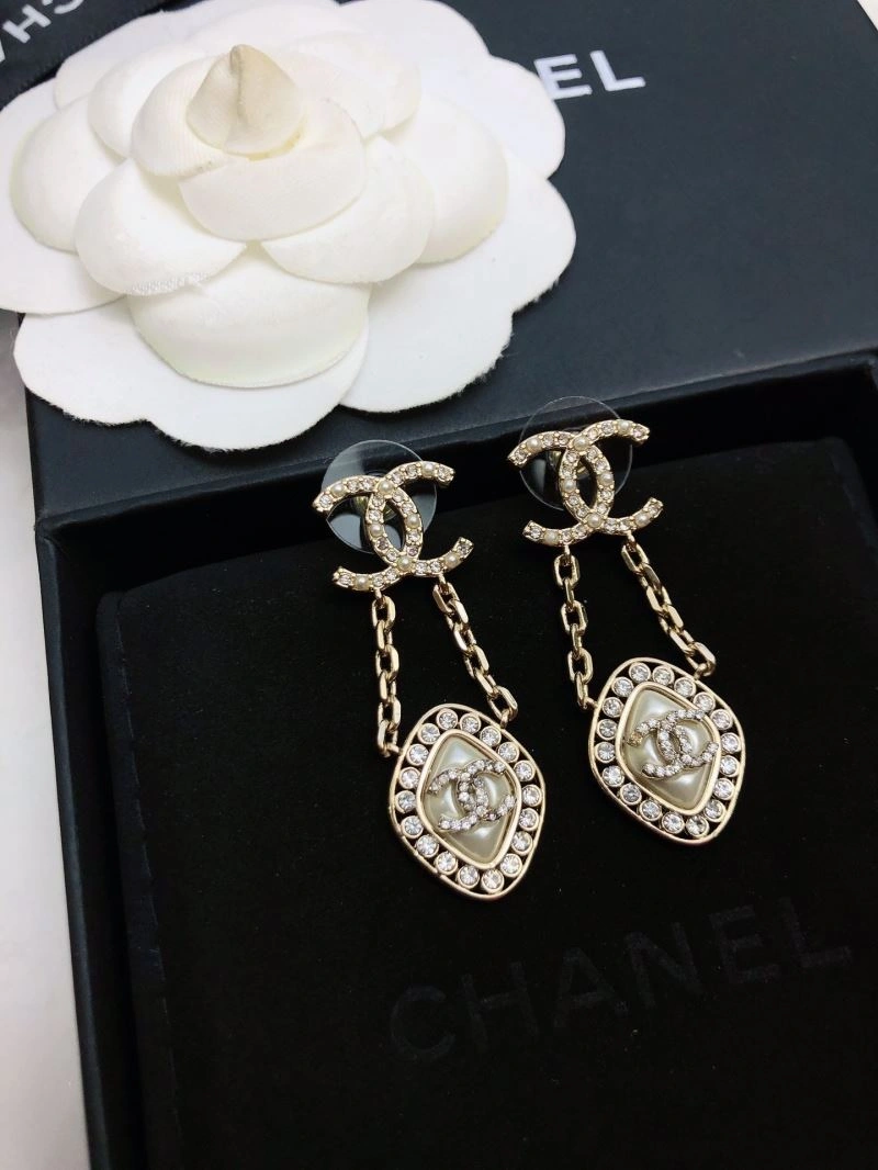 Supportive Chanel Earrings 229114