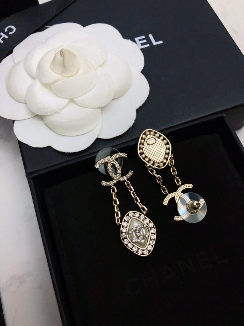 Supportive Chanel Earrings 229114