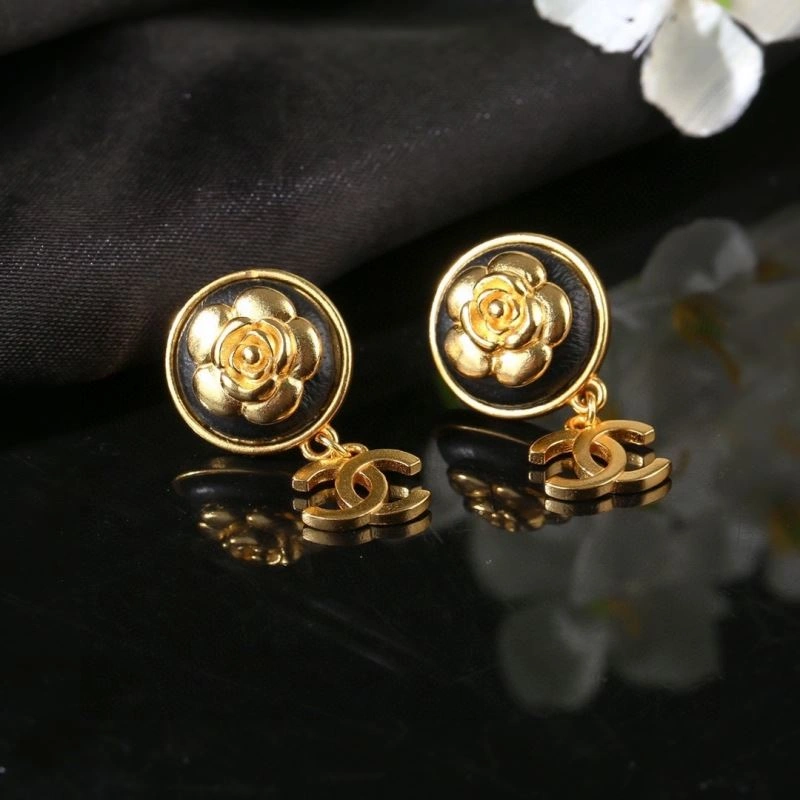 Versatile Chanel Earrings 229092