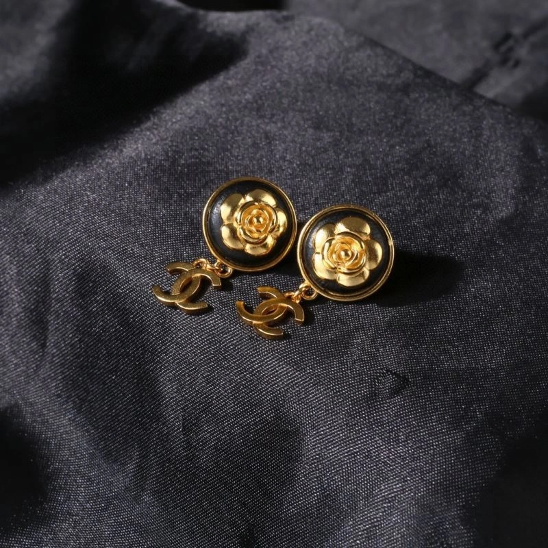 Versatile Chanel Earrings 229092