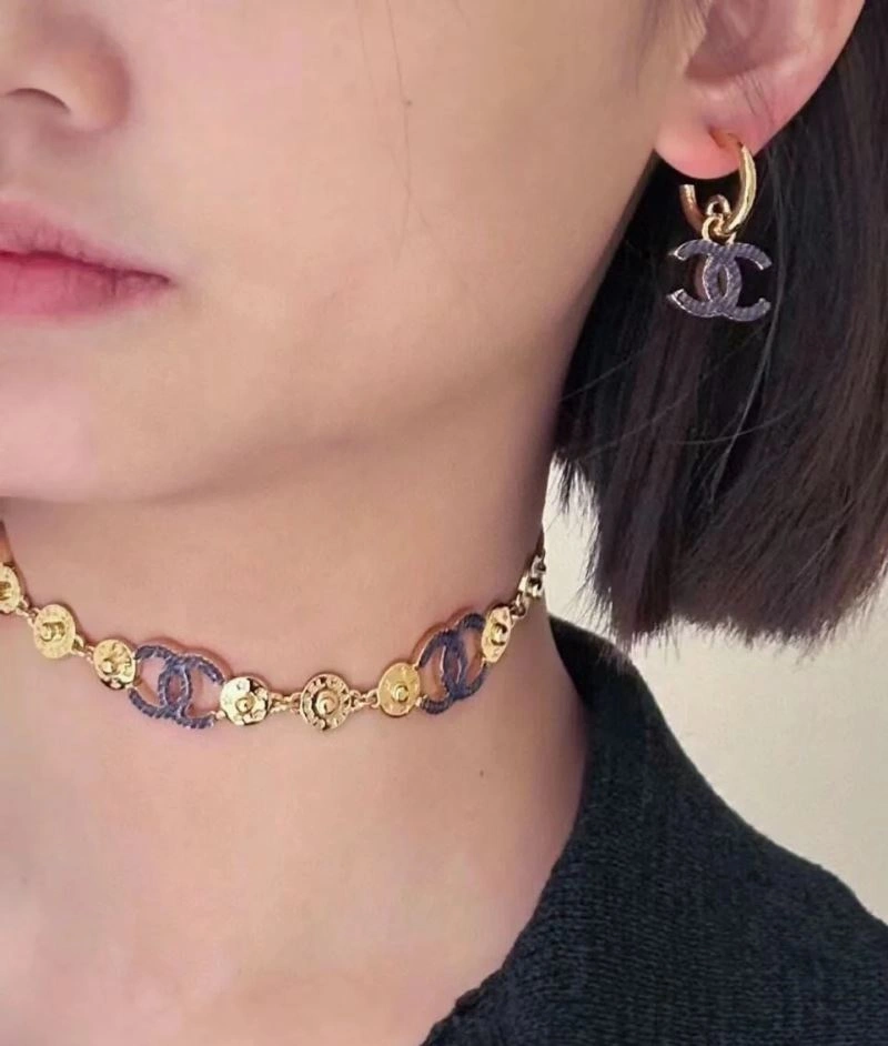 Unisex Chanel Earrings 229067