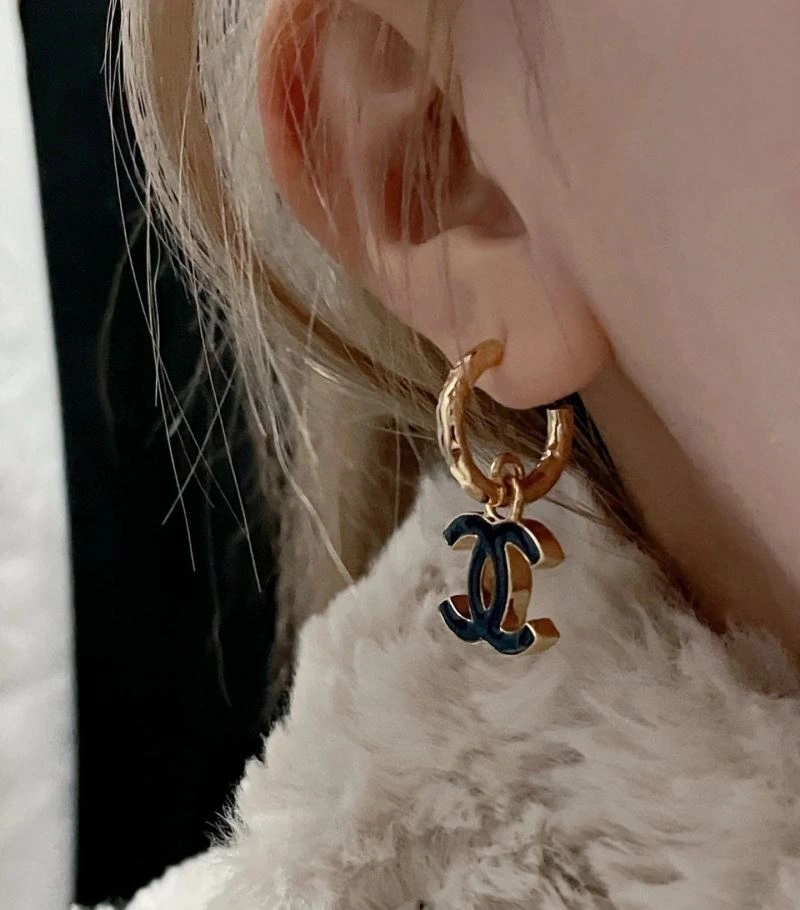 Unisex Chanel Earrings 229067