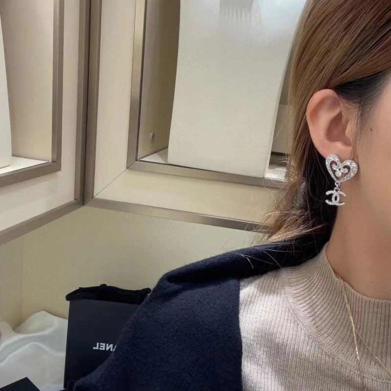 WellDesigned Chanel Earrings 229061