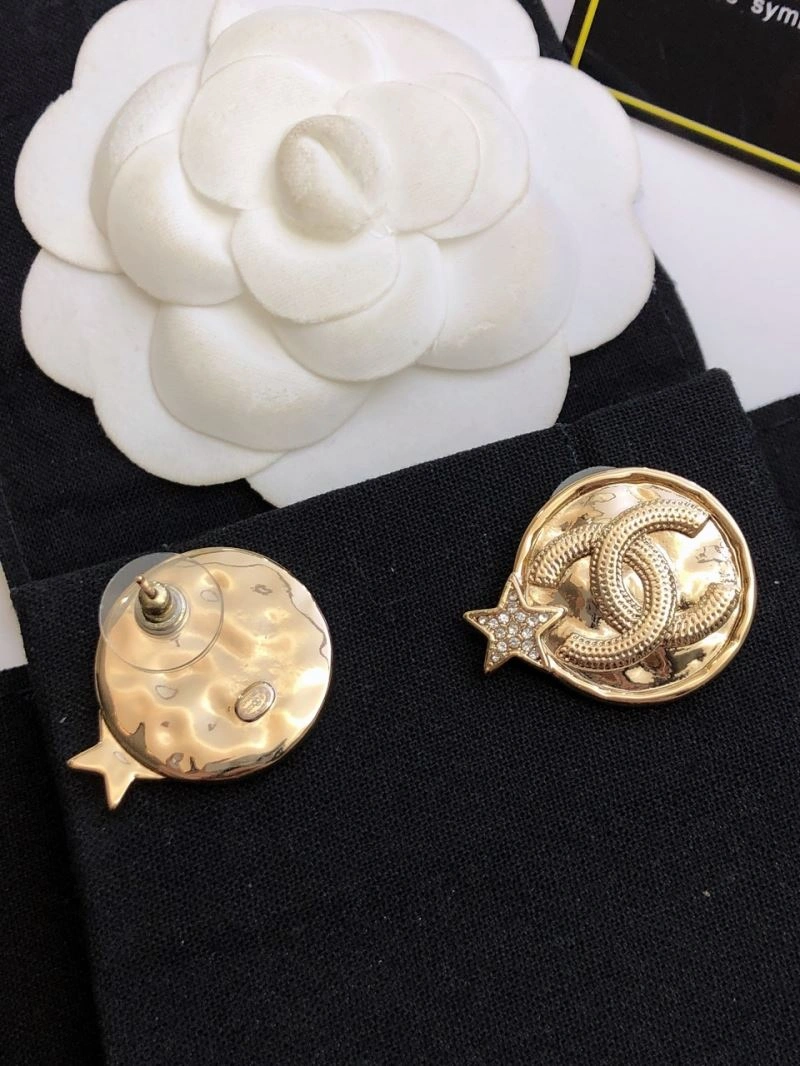 Chanel Earrings Unisex 229060