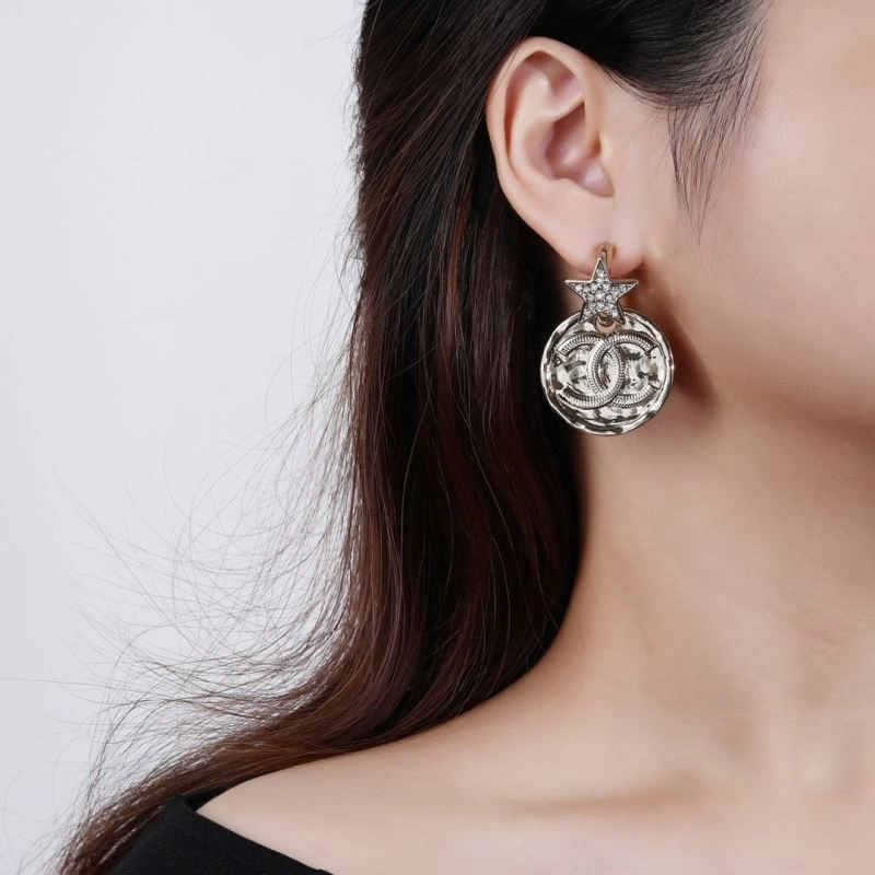 Comfortable Chanel Earrings 229058