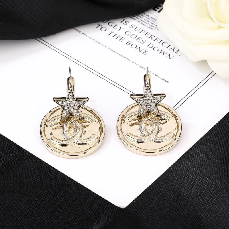 Comfortable Chanel Earrings 229058