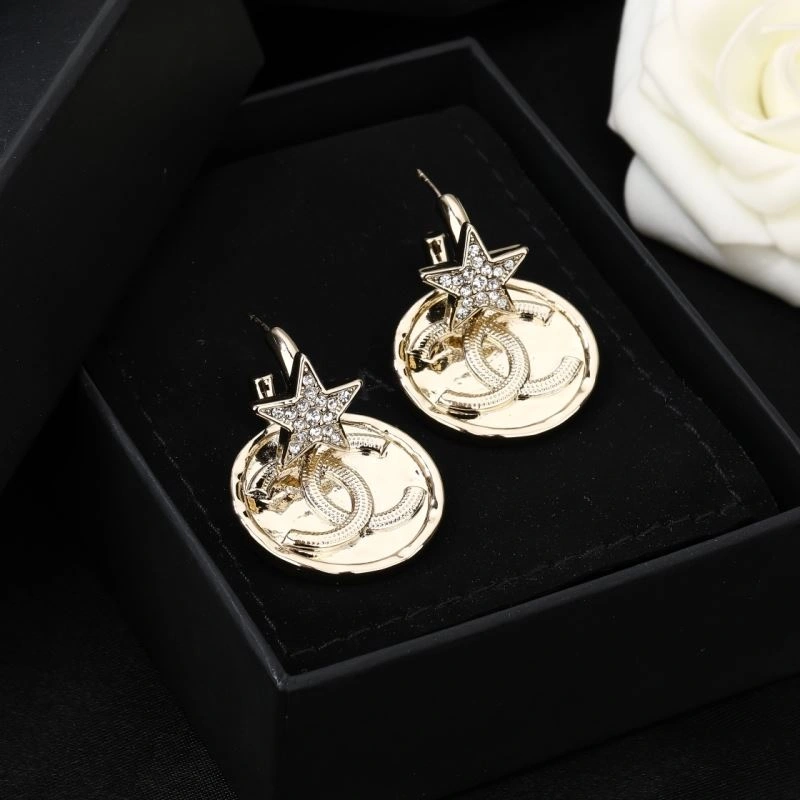 Comfortable Chanel Earrings 229058