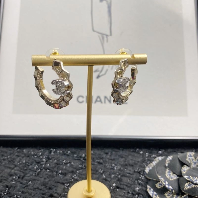 Chanel Earrings Durable 229049